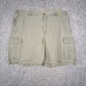 L.L. Bean Shorts Comfort Waist Utility Cargo Shorts Gray Men's Size 42 Classic